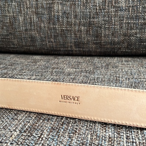 VERSACE UNISEX PALAZZO MEDUSA LOGO LEATHER BELT - Picture 6 of 6